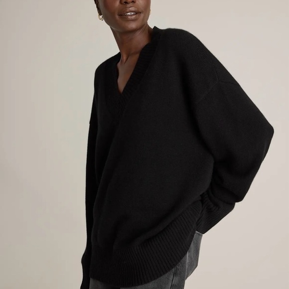 NWT QUINCE Women's Mongolian Cashmere Oversized V-Neck Sweater Black Size Medium - Picture 11 of 11